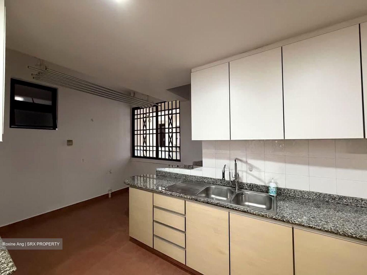 Seletaris (D27), Condominium #569147961